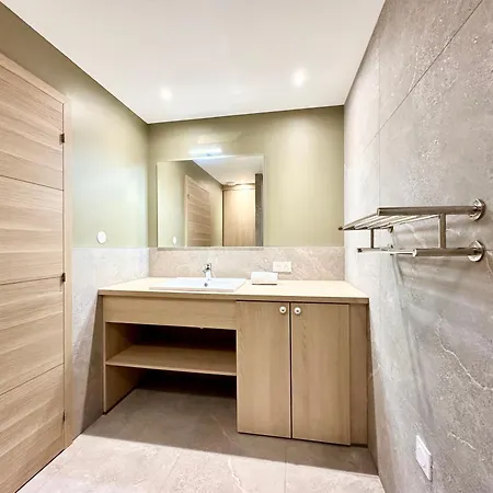 Апартаменты Le Jungle - Neuf - Parking Prive - Hyper Centre Мон-де-Марсан