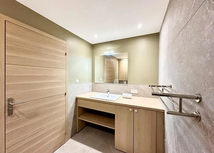 Le Jungle - Neuf - Parking Prive - Hyper Centre *